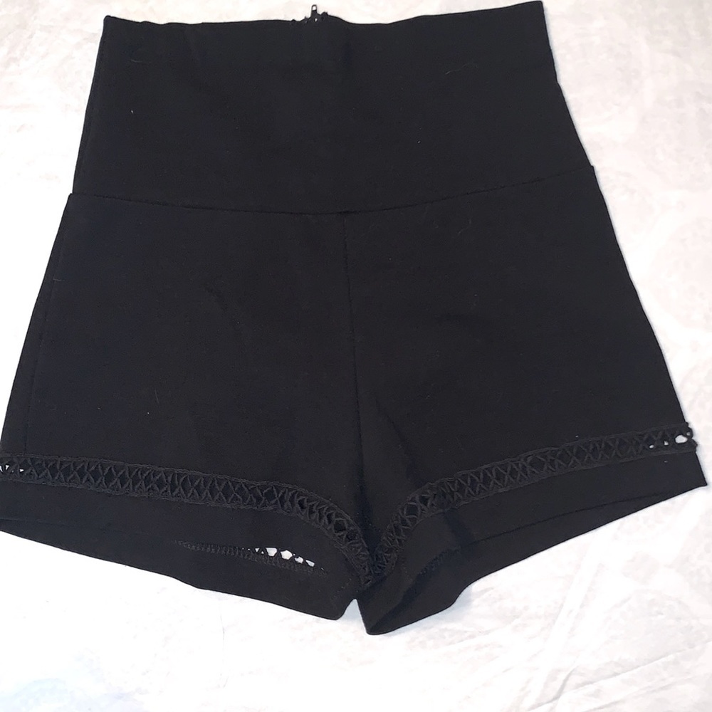 Crochet Trim Fitted Shorts